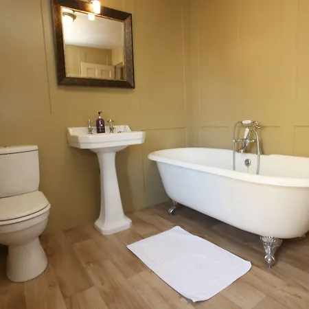 The Cornmill Πανσιόν