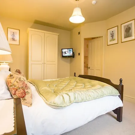 The Cornmill בית הארחה 4*